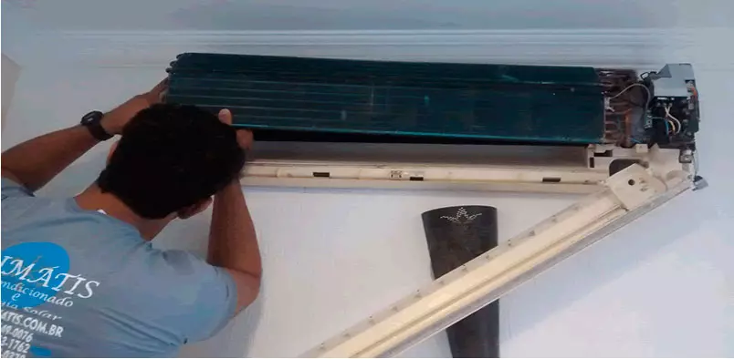 Manutenção corretiva de ar-condicionado